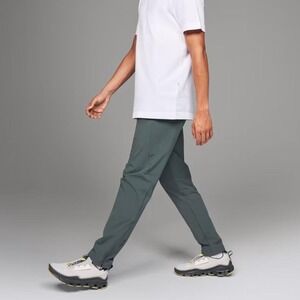 On Running Mens Active Pants Sz SNavy Blue Technical Training Joggers Running
